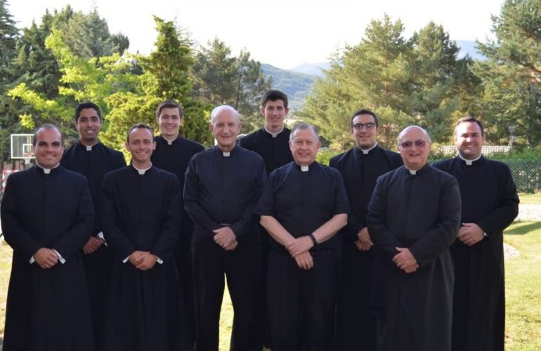 El P. Eduardo Roble-Gil, L.C., visita la nueva sede del noviciado de los Legionarios de Cristo en España